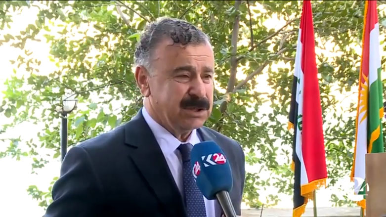 Faûd Mehsûm destpêşxeriya xwe di civînê de guftûgo dike